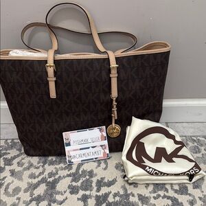 Michael Kors Signature Tote